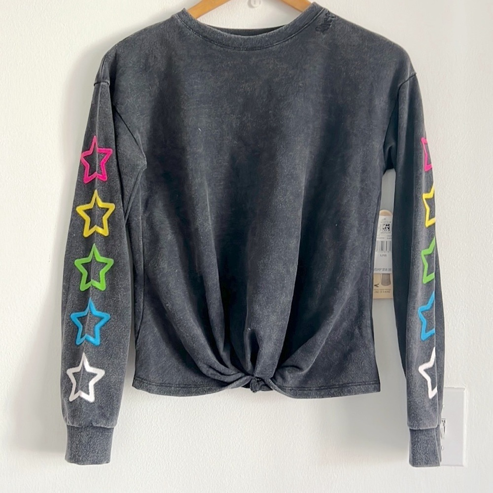 Butter Super Soft Stars Twist Front Cropped Sweatshirt Gray NWT - Picture 11 of 11